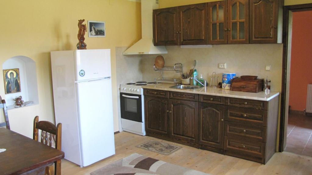 Вилно Селище Дядовите Къщи Golyama Brestnitsa Zimmer foto